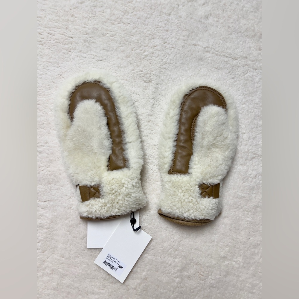 Jacquemus shearling leather mittens - Picture 2 of 9